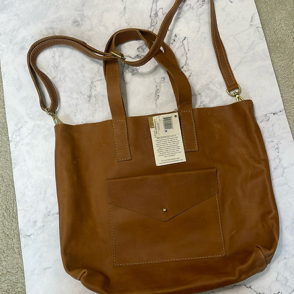 Oiled Caramel Nubuck Leather shopper tote
Unlined 

Gift with purchase
